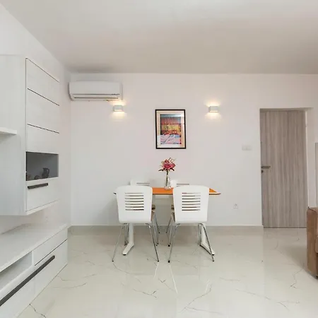 Apartment Marija 821