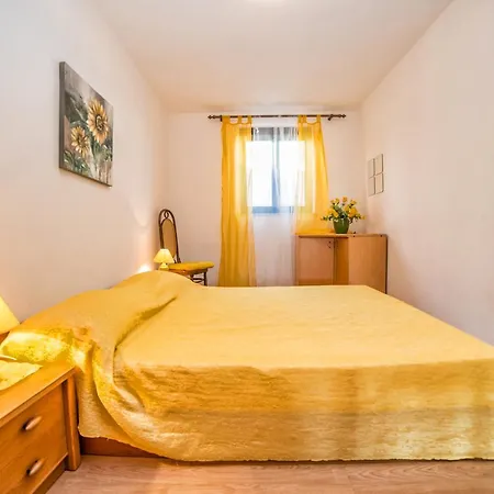 Apartman Marija 821 Póla