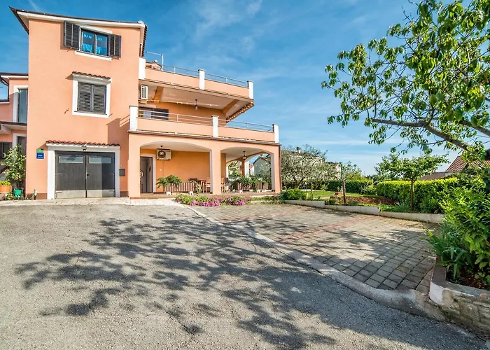 Apartment Marija 821 Pula