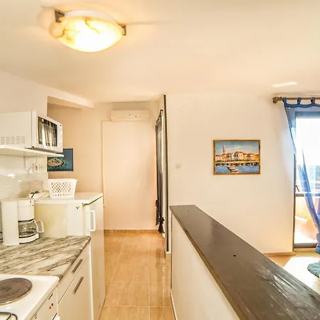 Marija 821 Apartman Póla