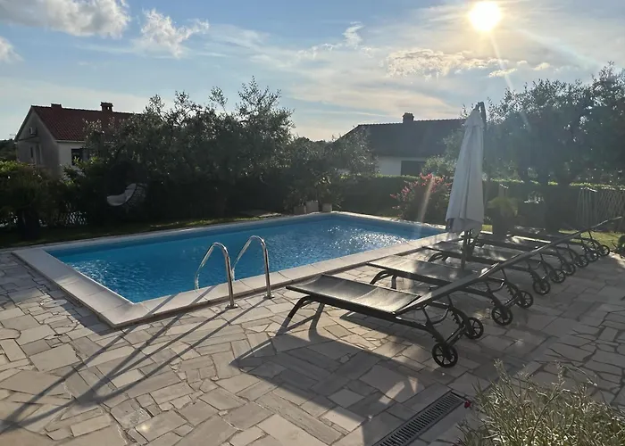 Marija 821 * Пула