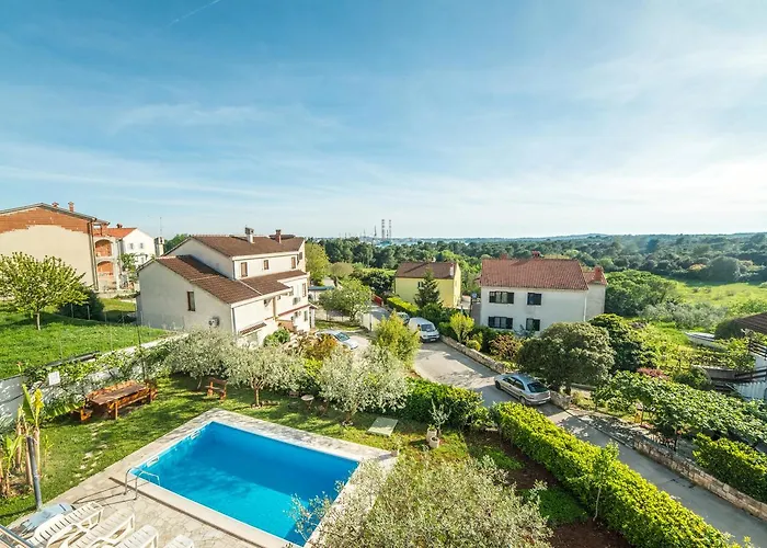 Marija 821 * Пула